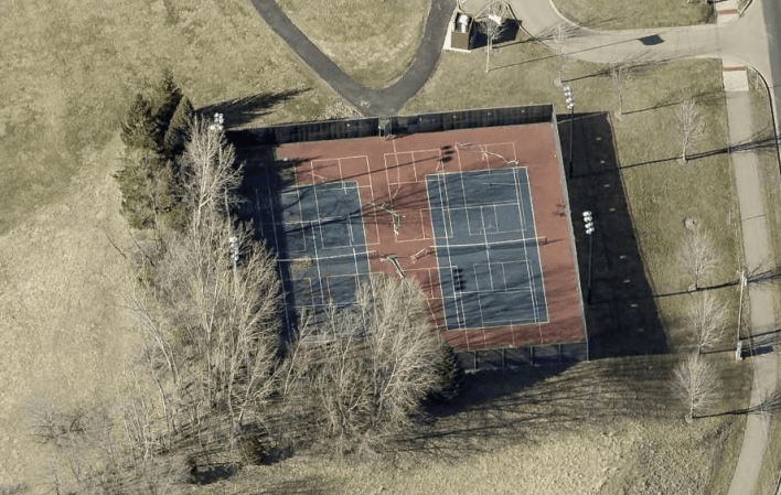 Lakefront Park pickleball courts