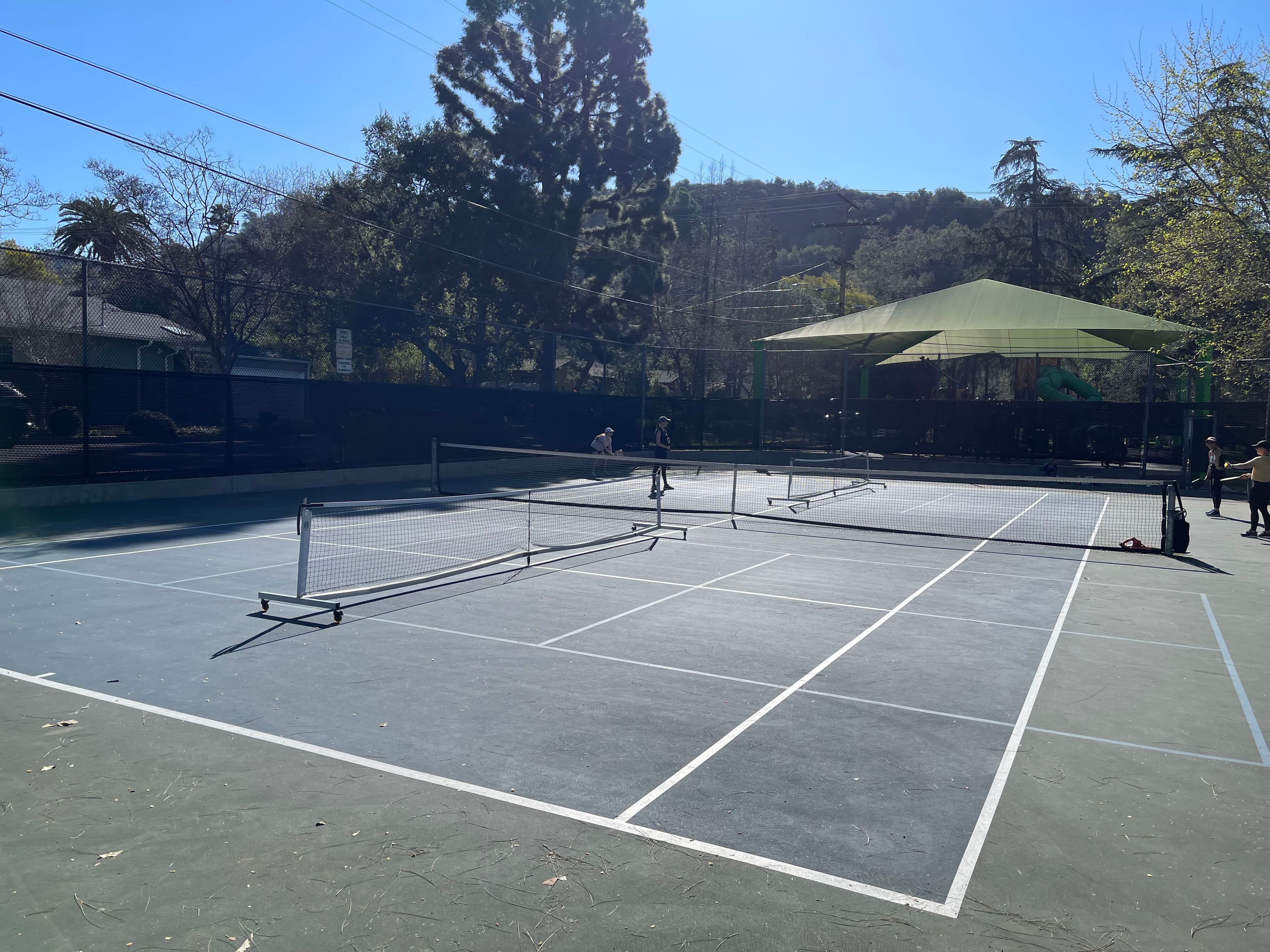 Glenoaks Park pickleball courts
