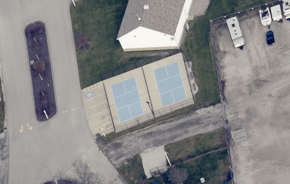 Sun Retreats Geneva on the Lake pickleball courts