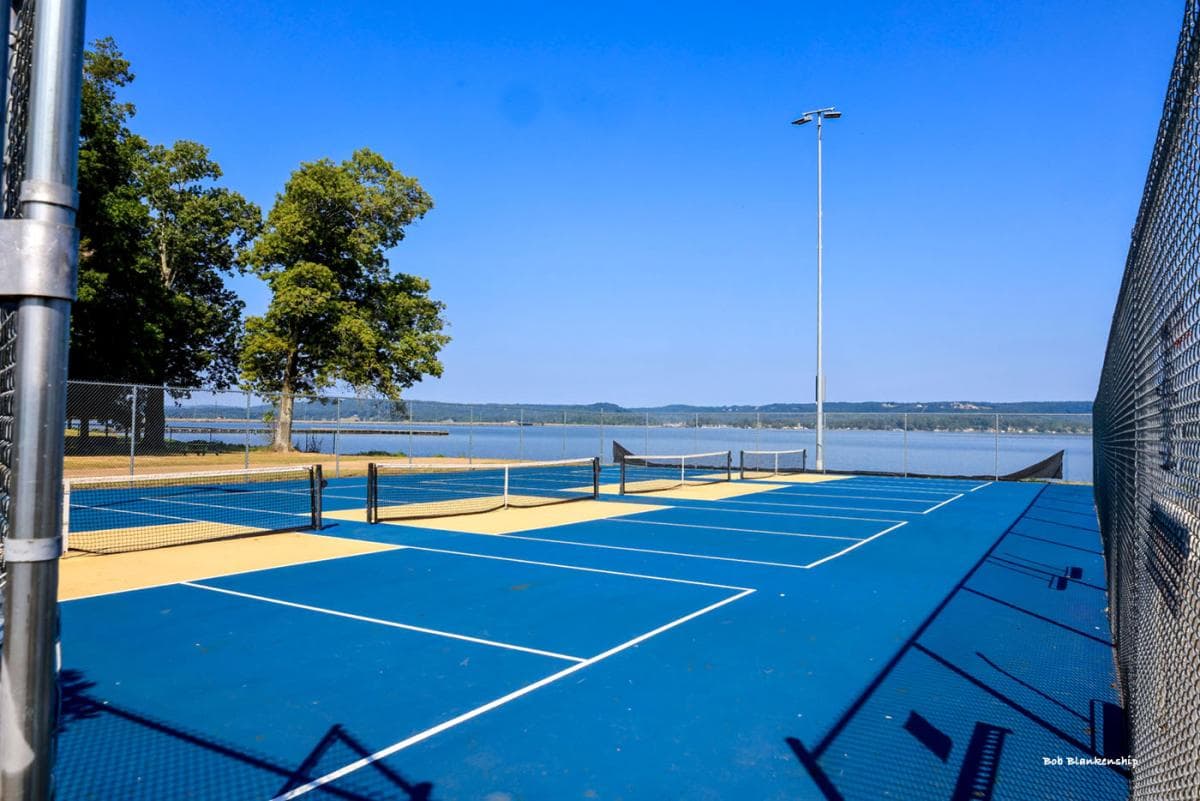 Guntersville Recreation Center pickleball courts