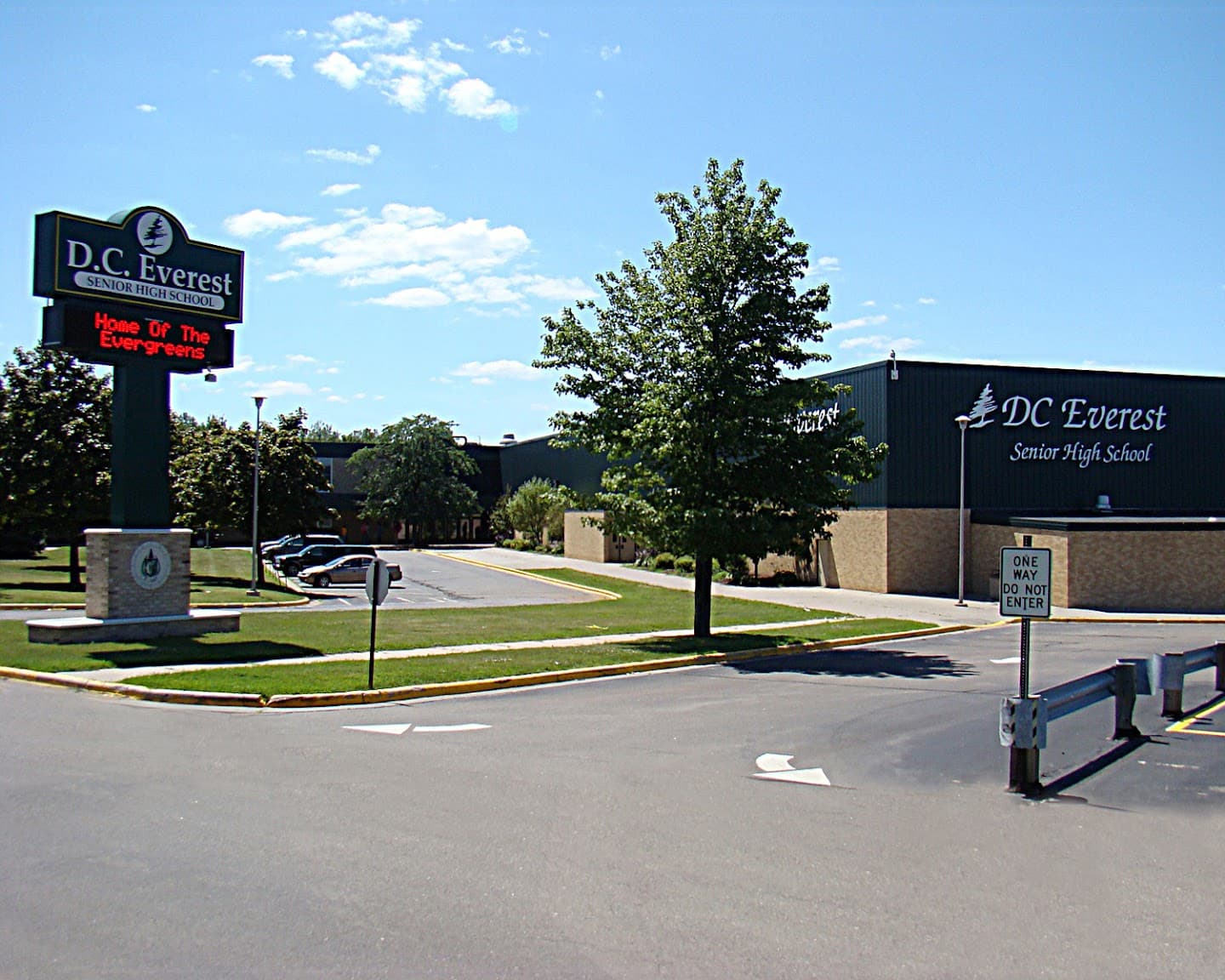 D C Everest High School pickleball courts