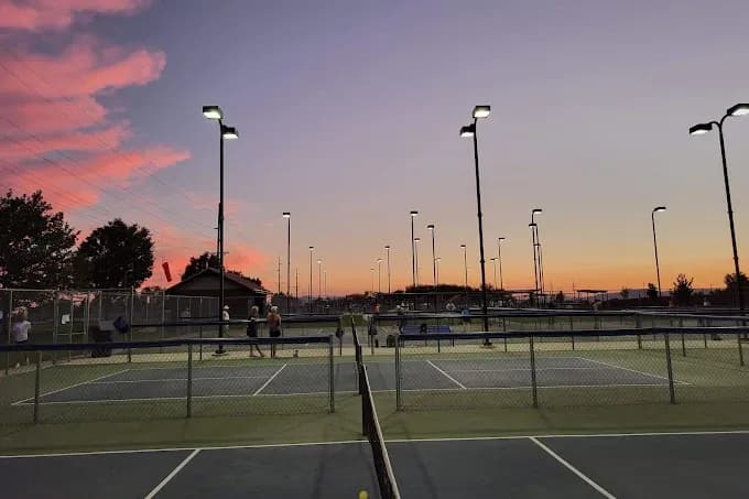 Reeders pickleball courts