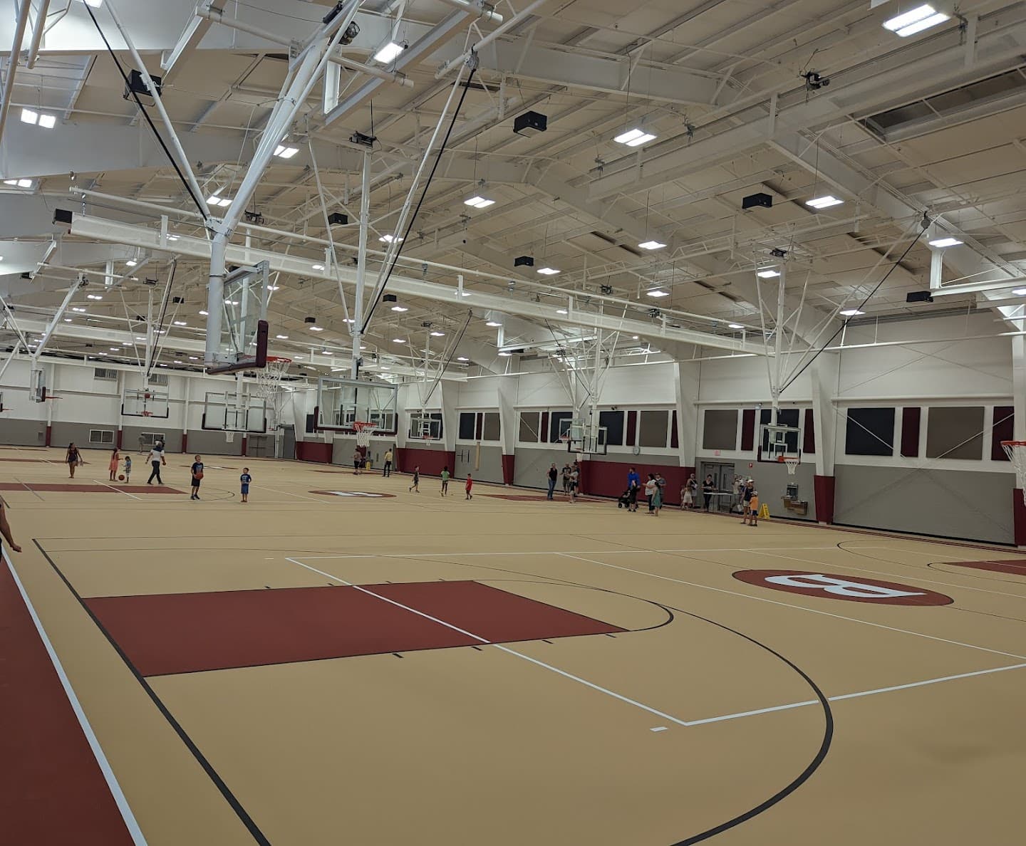 Brecksville Blossom Hill Field House pickleball courts