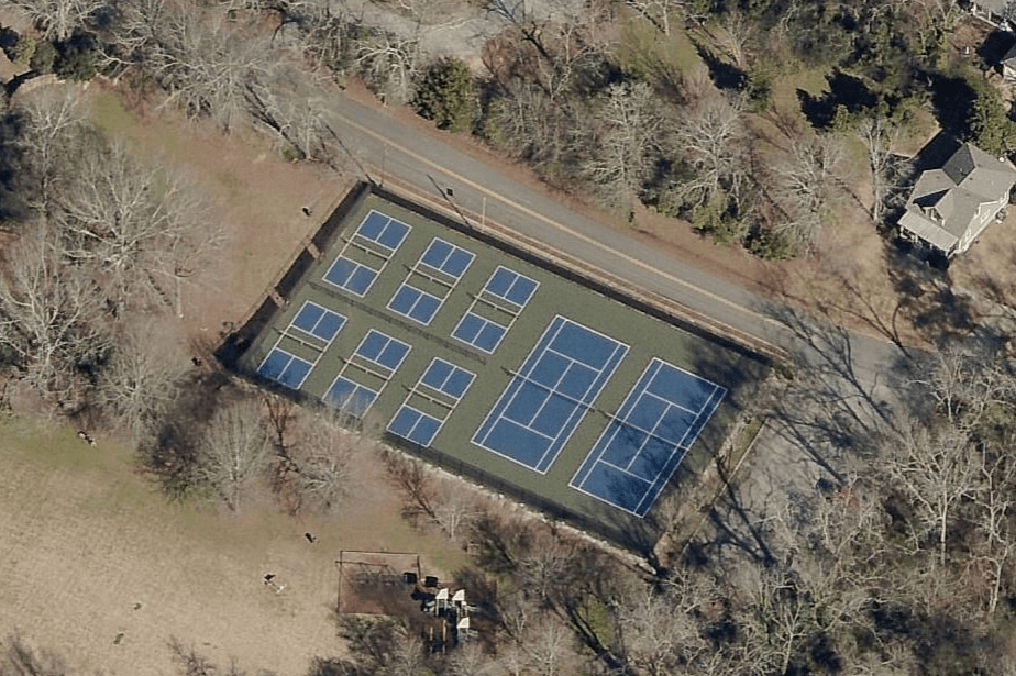 Hill Park pickleball courts