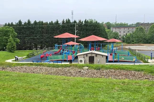Old Paper Mill Road Park pickleball courts