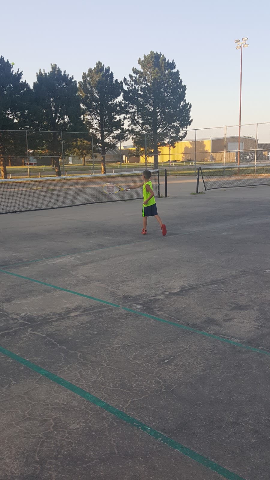 Moundridge Courts pickleball courts