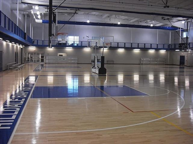 Family Life Center pickleball courts