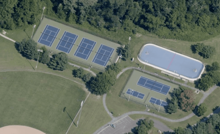 Washington Lake Park pickleball courts