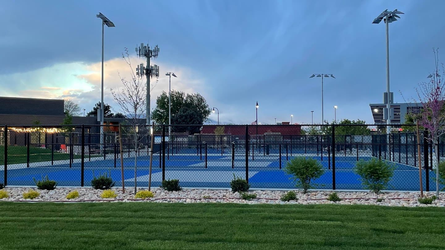 Hillcrest Park pickleball courts