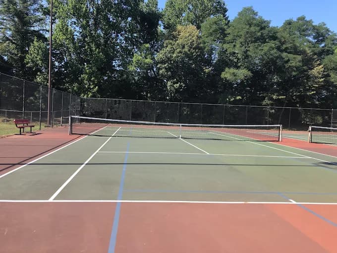 Cove Point Park pickleball courts