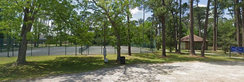 Bayou View Park pickleball courts
