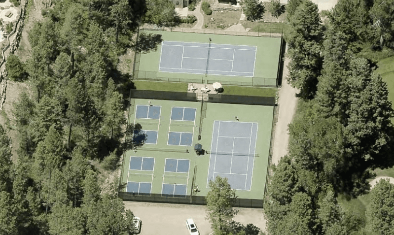 Glacier Club pickleball courts