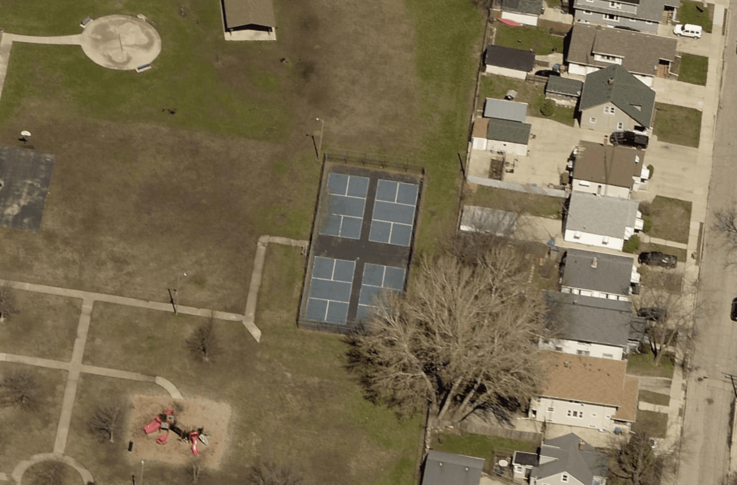 Roosevelt Park pickleball courts
