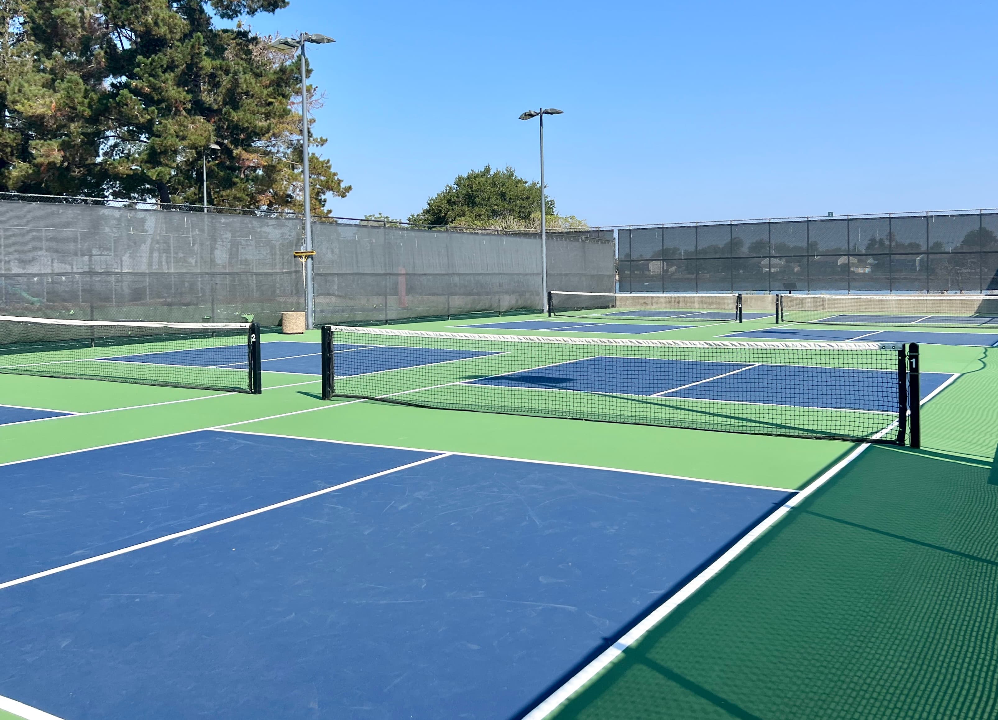 Harbor Bay Club pickleball courts
