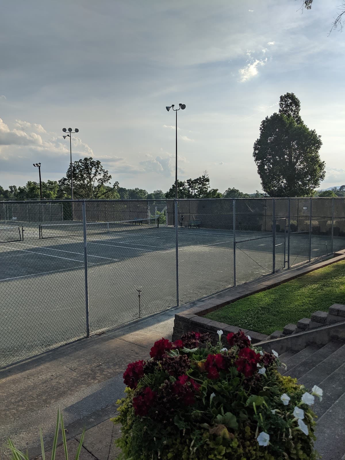 Oakwood Country Club - Tennis pickleball courts