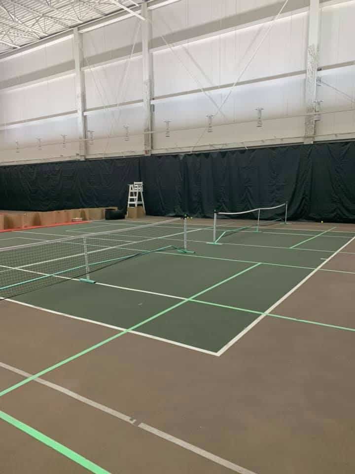 Hilton New Orleans Riverside pickleball courts