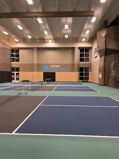 Life Time South Tulsa pickleball courts