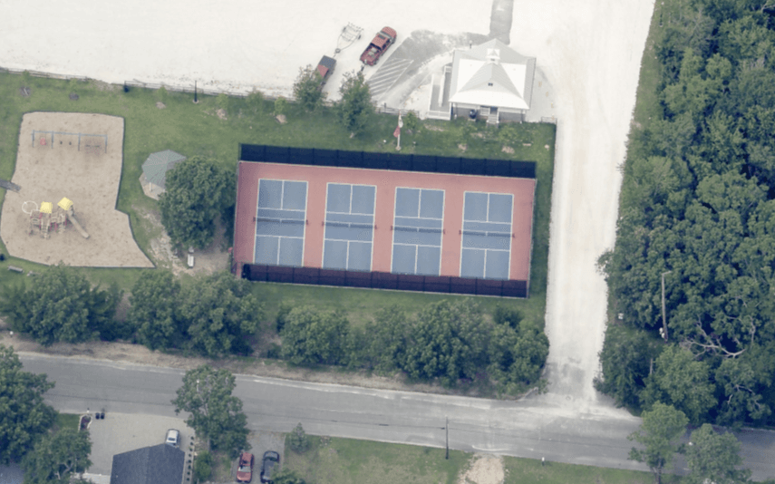 Sands Point  Park pickleball courts