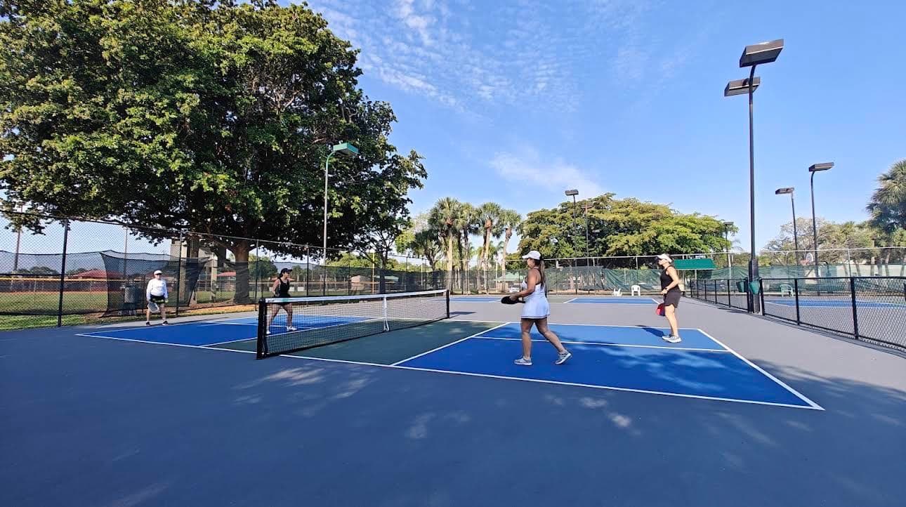 Silver Lakes Park pickleball courts