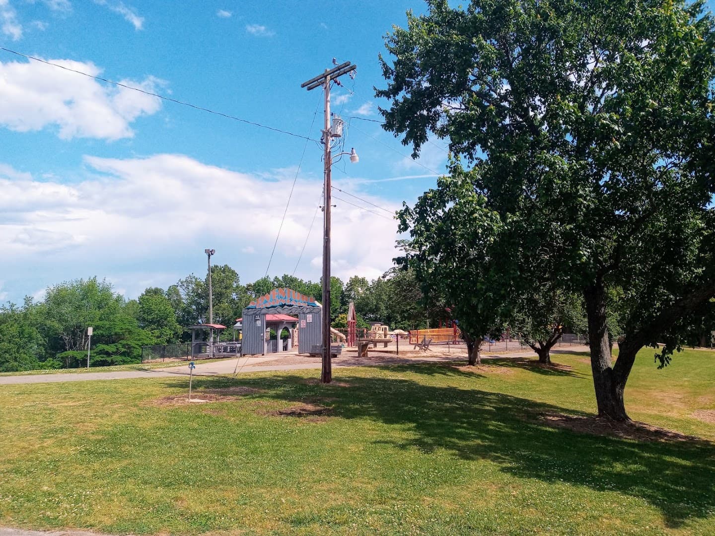 Winchester City Park pickleball courts