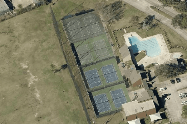 Walden on Lake Houston Golf & Country Club pickleball courts