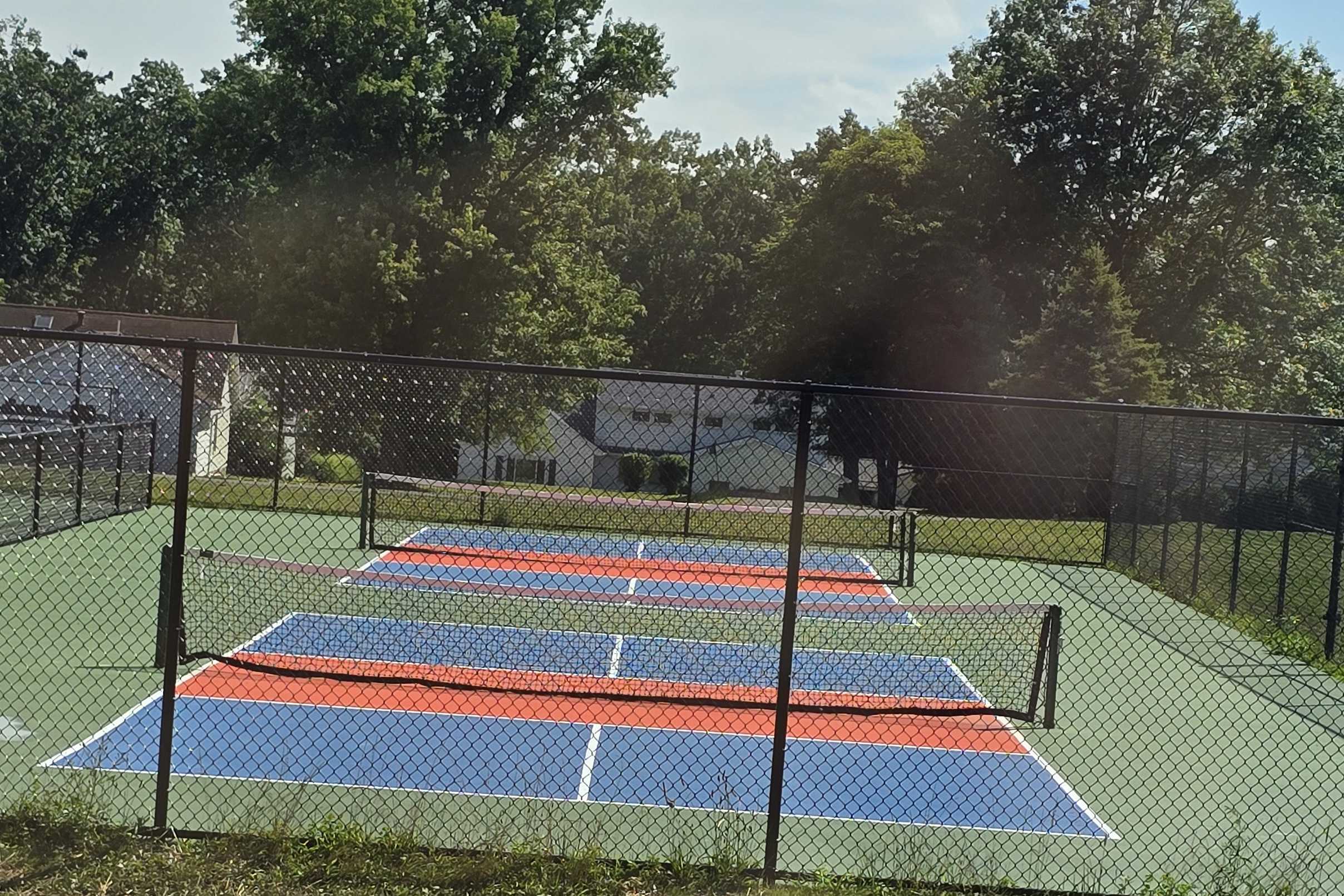 Hughes Park pickleball courts