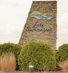 Lake Summerset pickleball courts