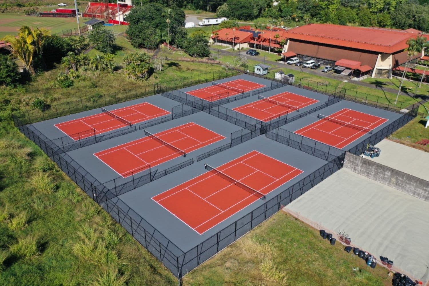 University of Hawaii at Hilo pickleball courts
