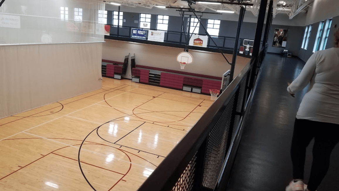 High Blue Wellness Center pickleball courts