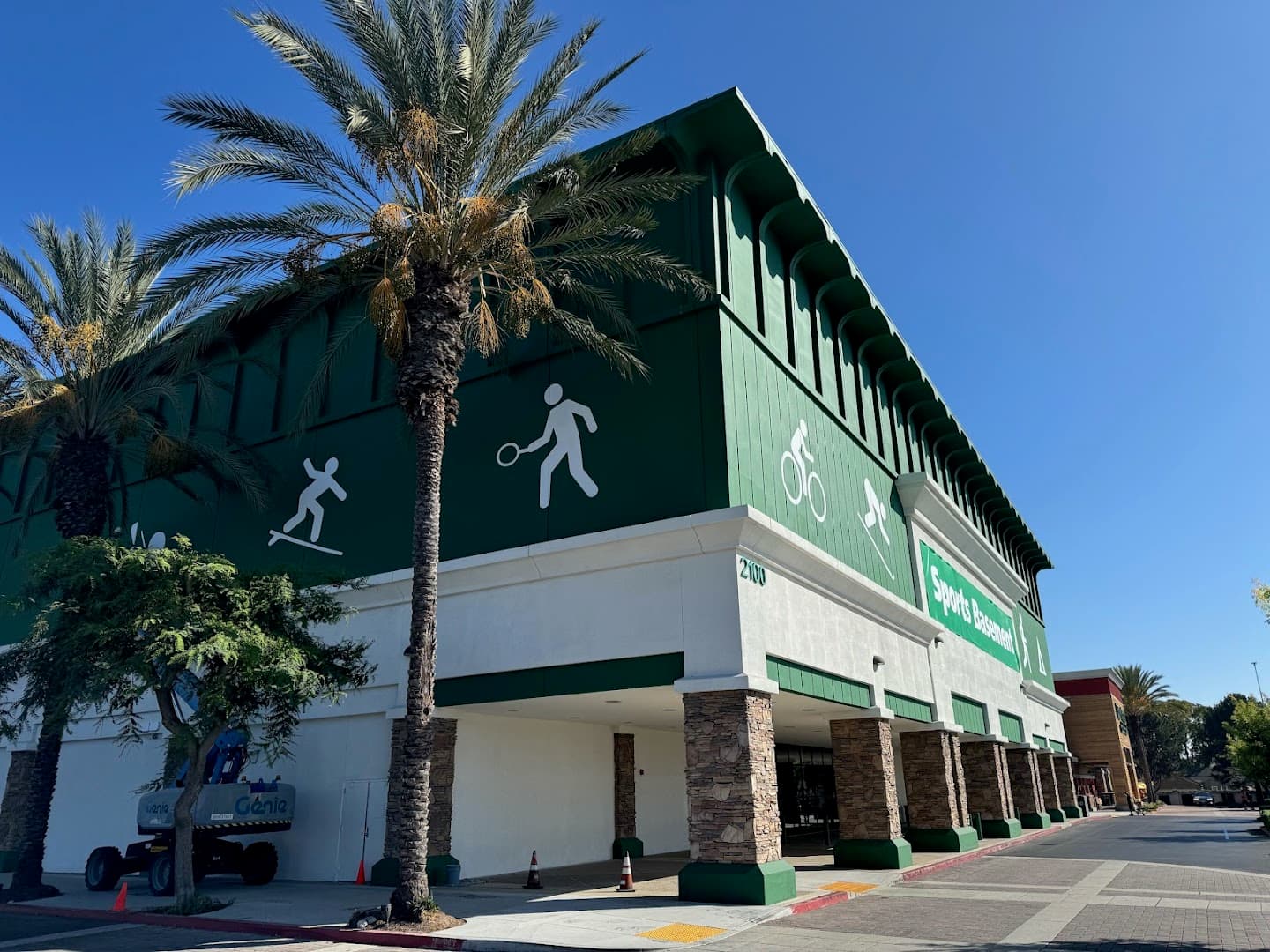 Sports Basement pickleball courts