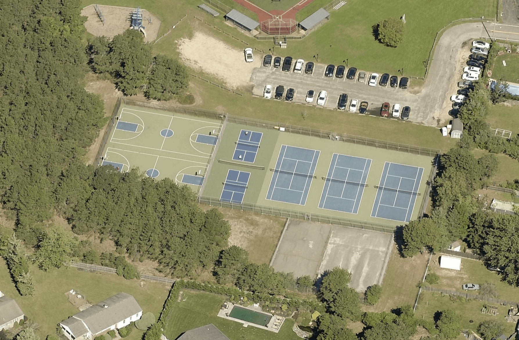 Hampton West Park pickleball courts
