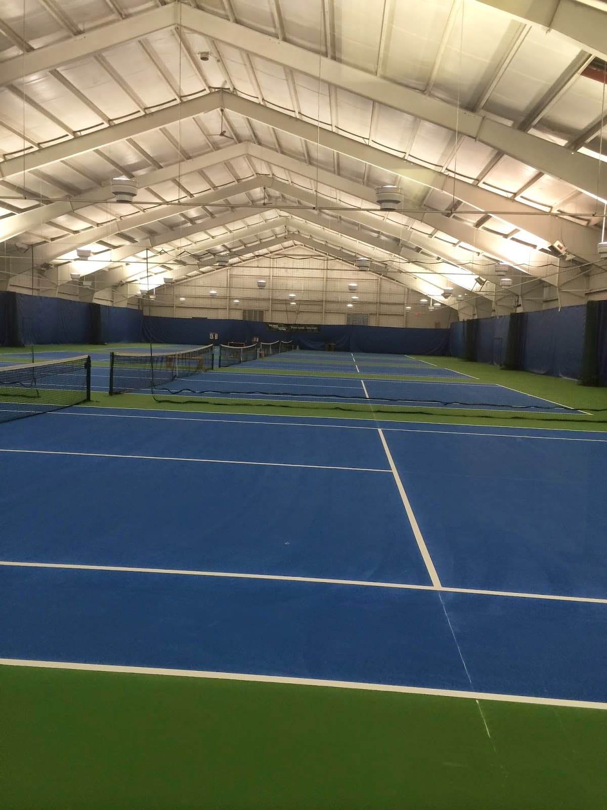 The Sports Club of West Bloomfield pickleball courts