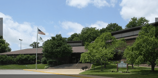 Crestwood Community Center pickleball courts