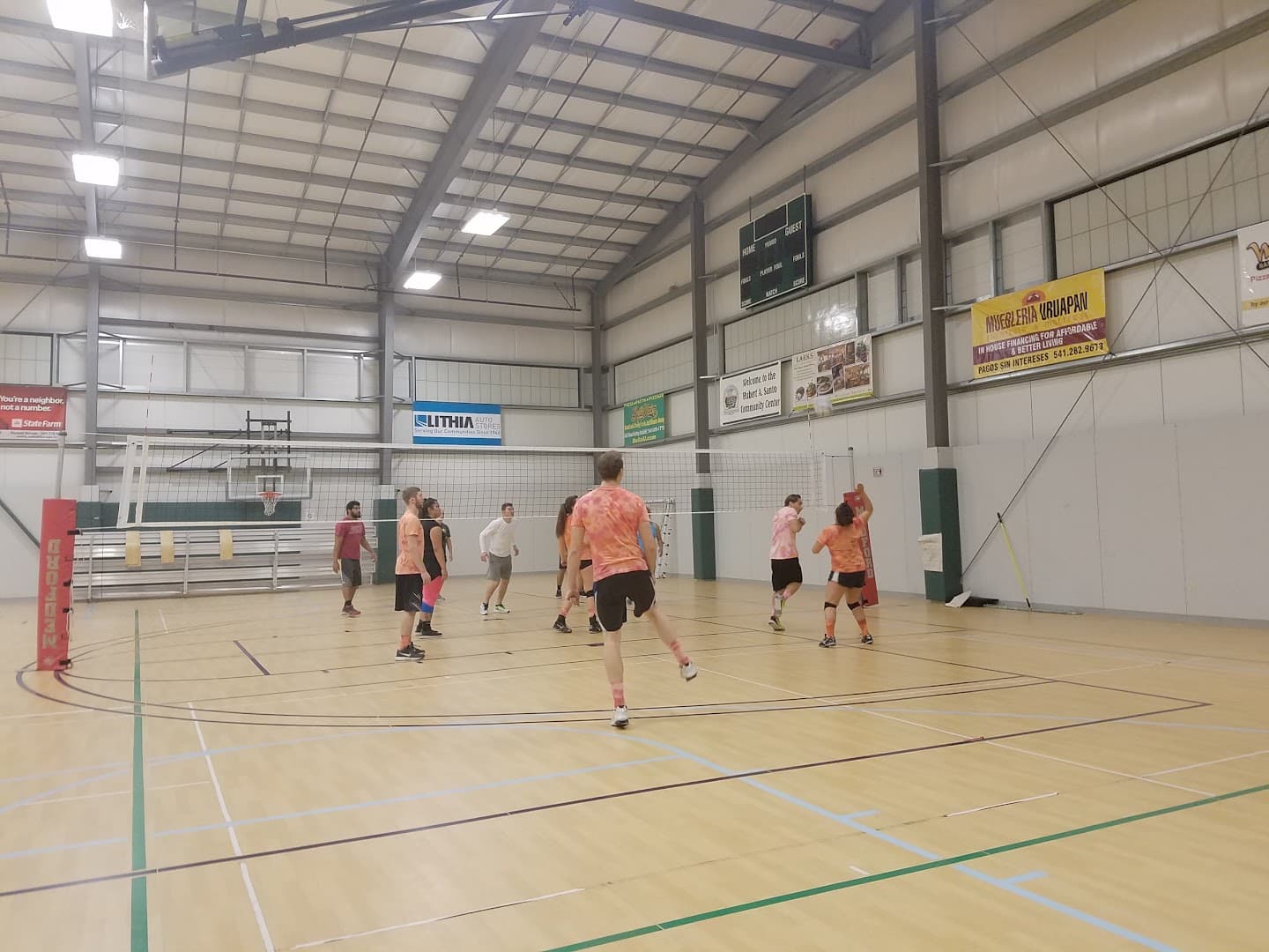 Santo Community Center pickleball courts