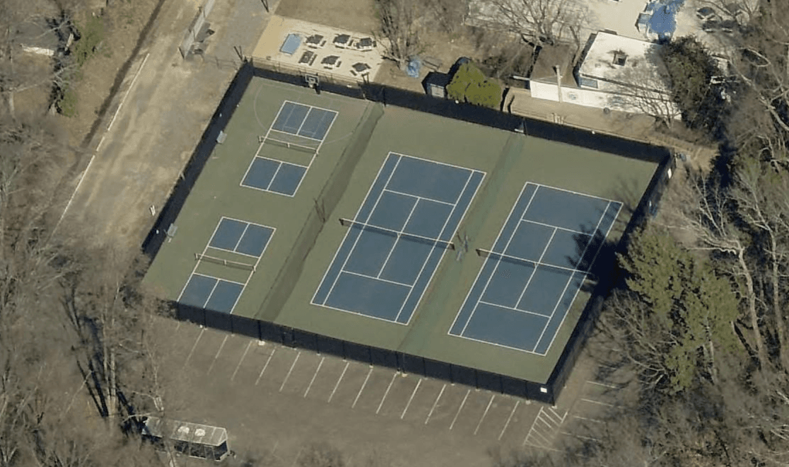 Hollin Meadows Swim & Tennis Club pickleball courts