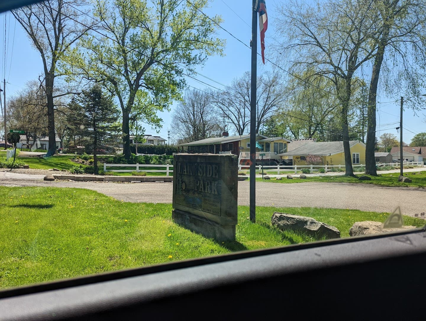 Lakeside Park pickleball courts