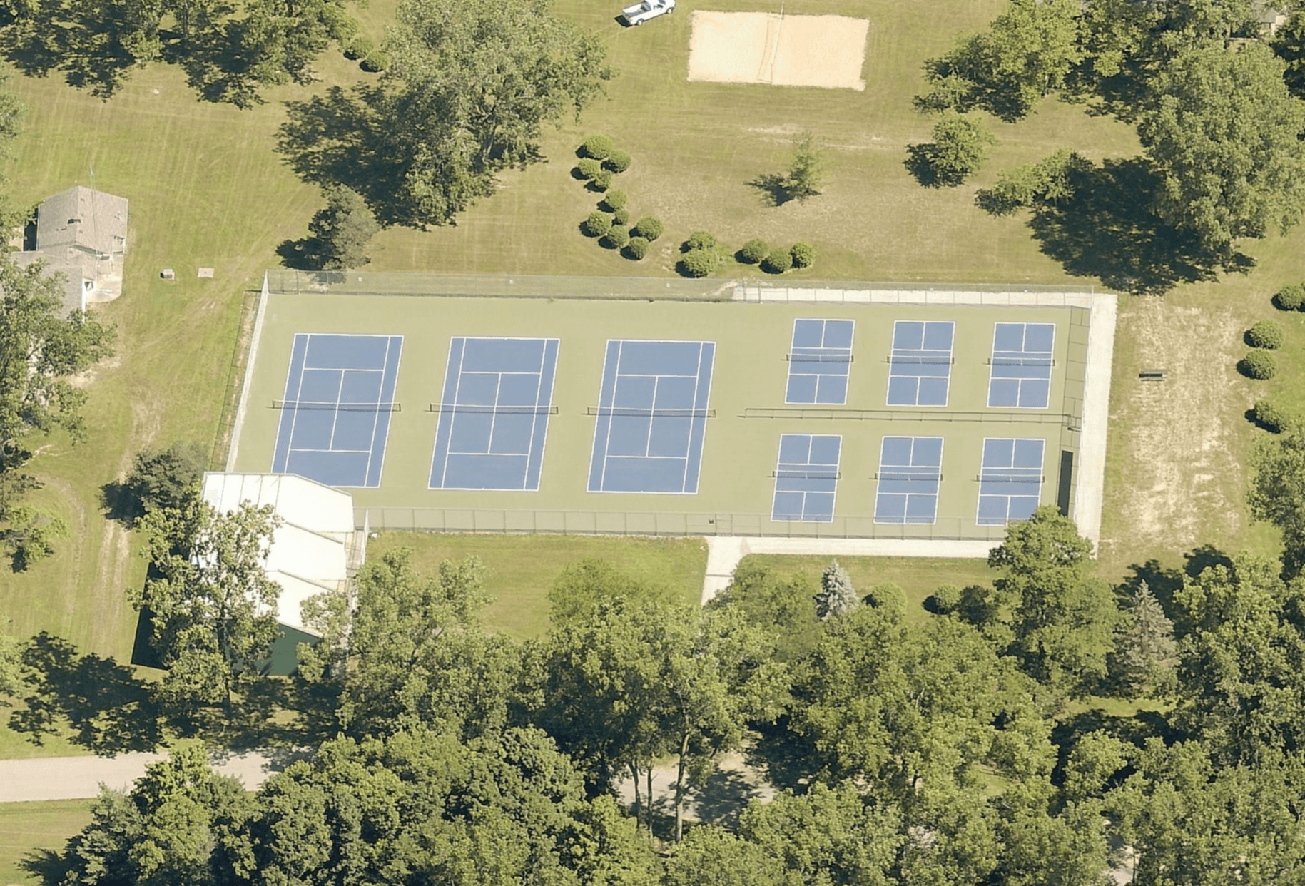 Ford Lake Park pickleball courts