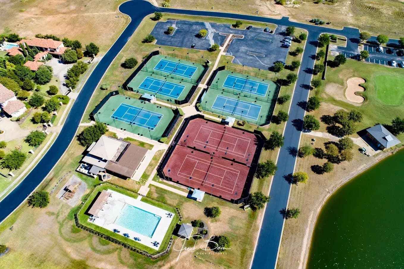 Lakecliff Racquet Club pickleball courts