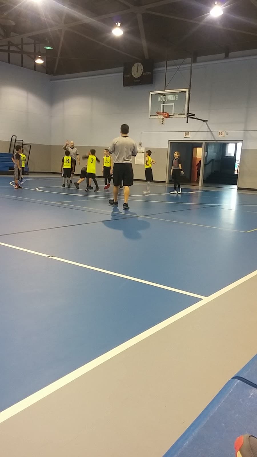 Waddell Center pickleball courts