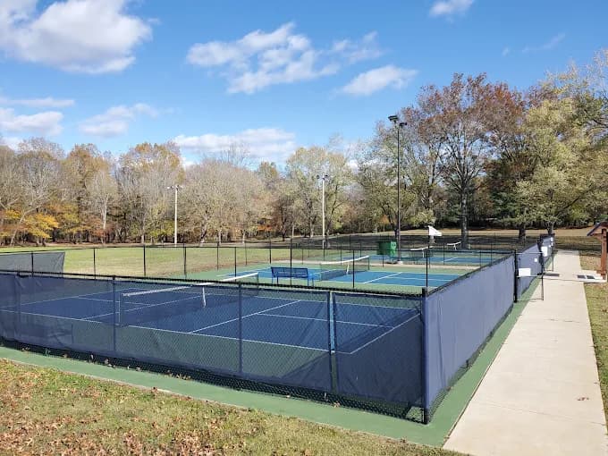 Eiffel Tower Park pickleball courts