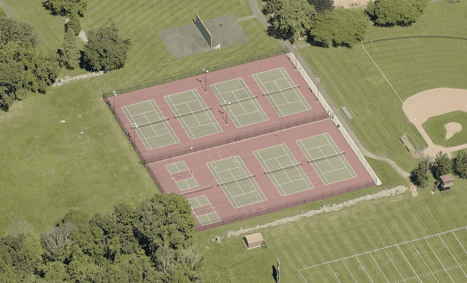 Wolfe Park pickleball courts