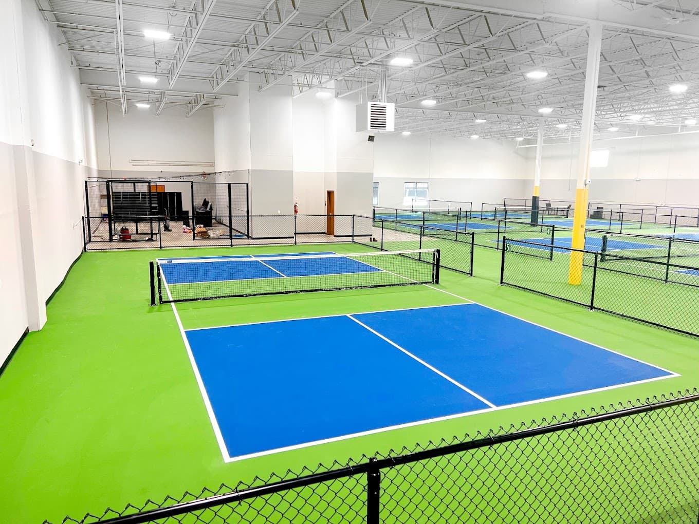Pickle in the Middle - Brooklyn Park pickleball courts