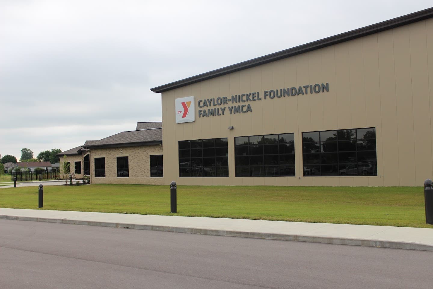 Caylor-Nickel Foundation Family YMCA pickleball courts