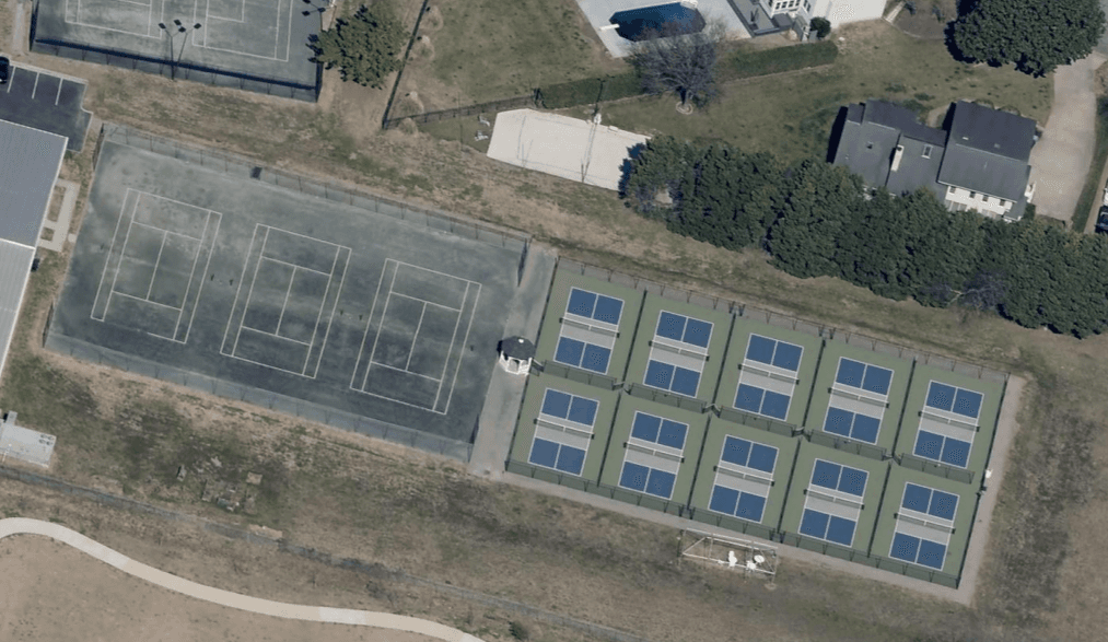 Virginia Beach Tennis & Country Club pickleball courts