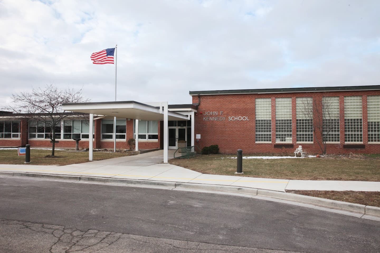Kennnedy Elementary School pickleball courts