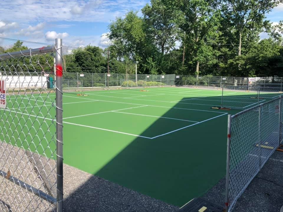 Courtside Racquet Club pickleball courts