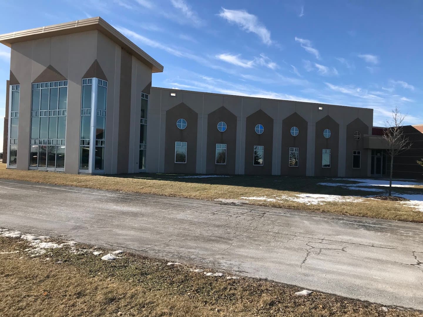 Fox West YMCA pickleball courts
