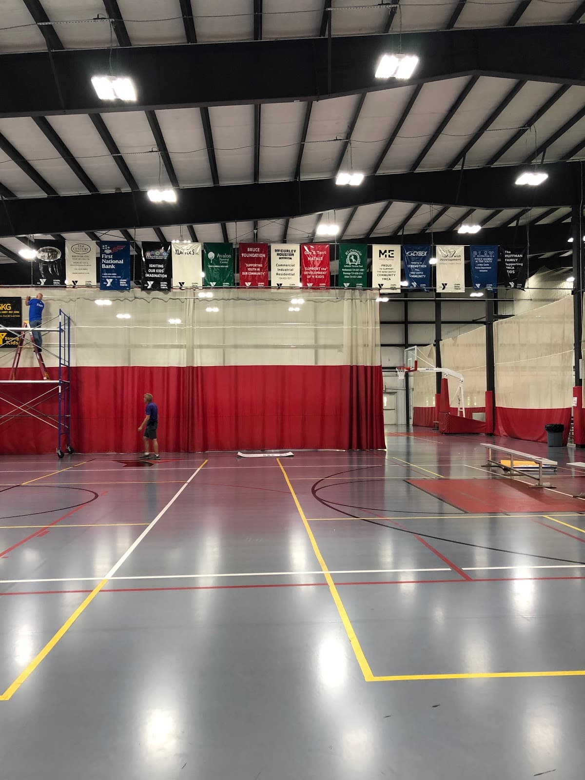 Y-Zone pickleball courts