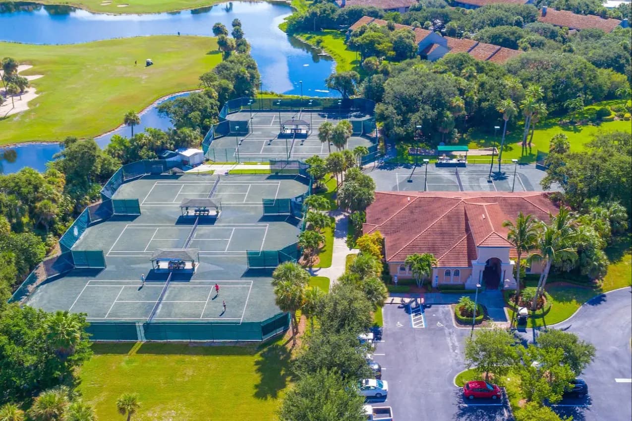 Aquarina Tennis Club pickleball courts