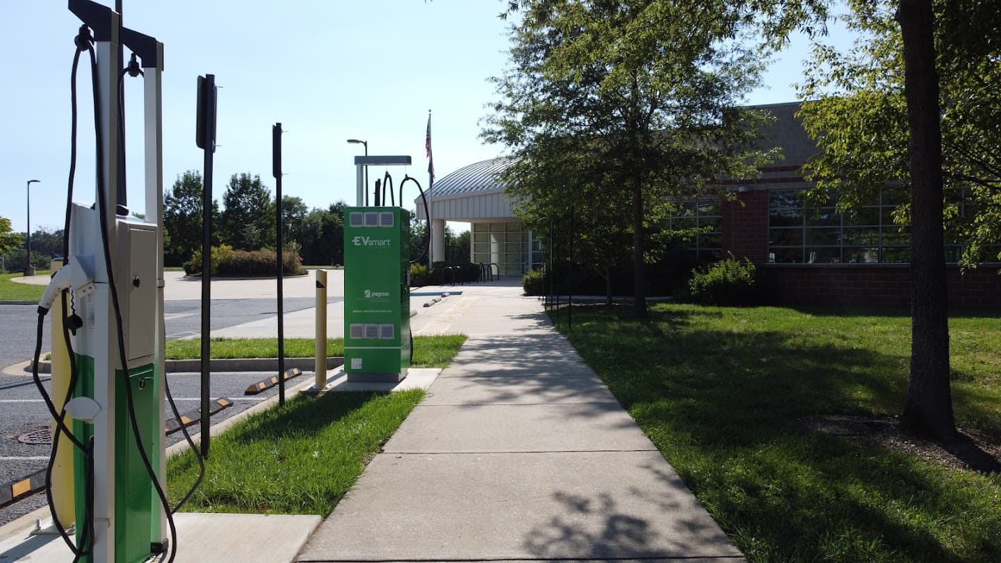 Thomas Farm Community Center pickleball courts